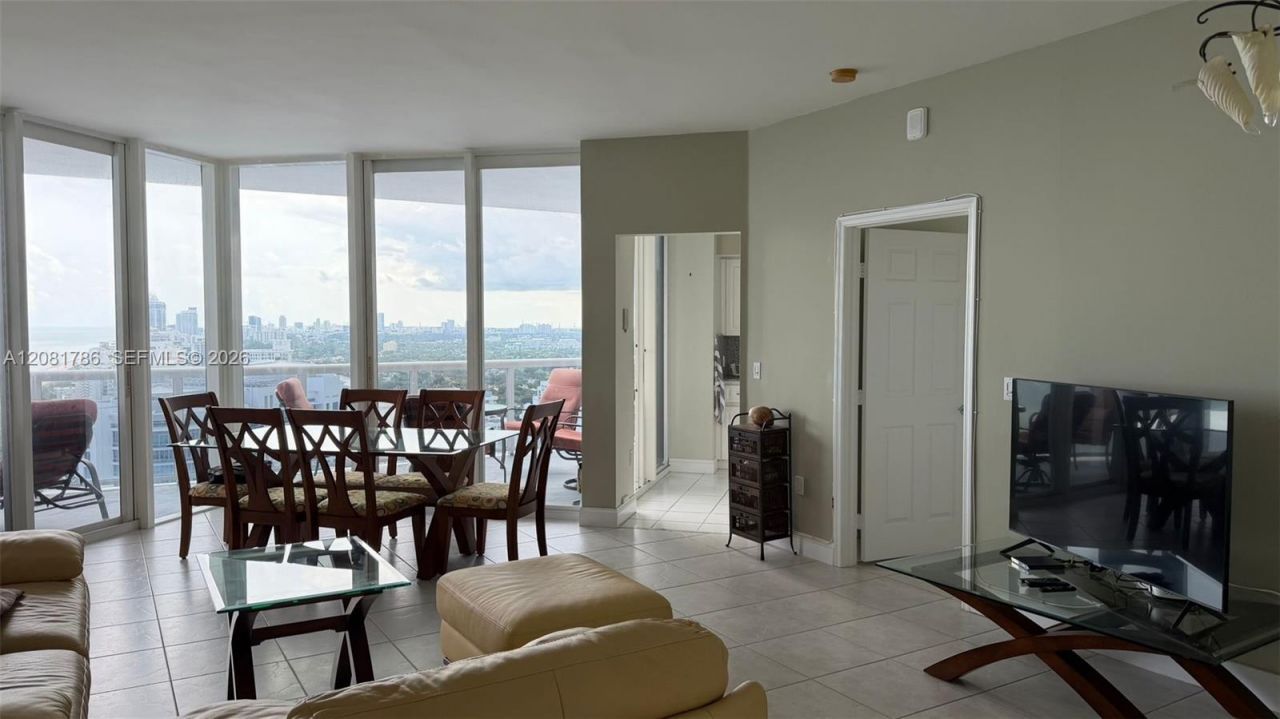 6301 Collins Ave, Unit LPH4, Miami Beach, FL 33141 Photo