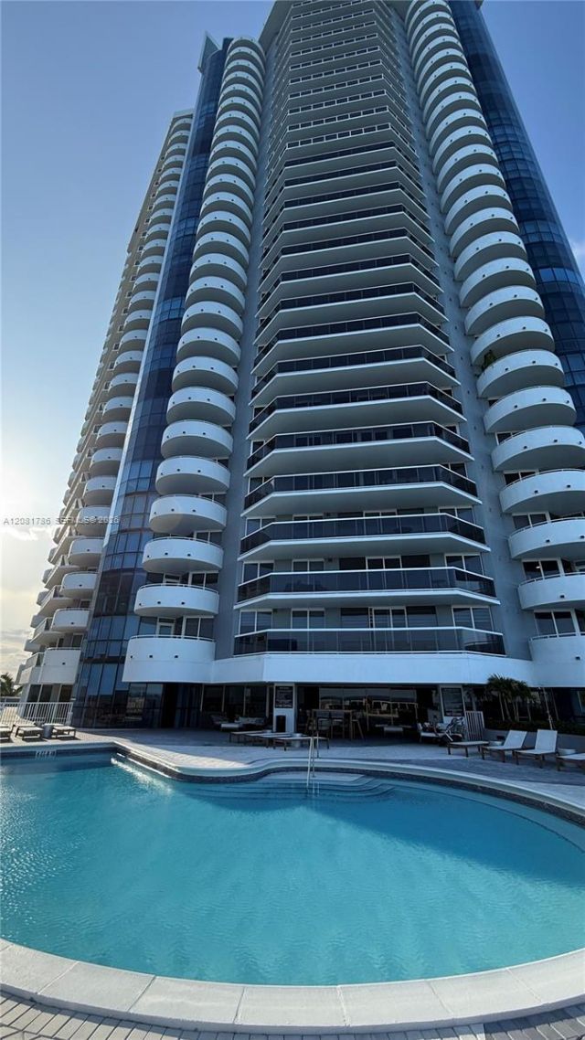 6301 Collins Ave, Unit LPH4, Miami Beach, FL 33141 Photo