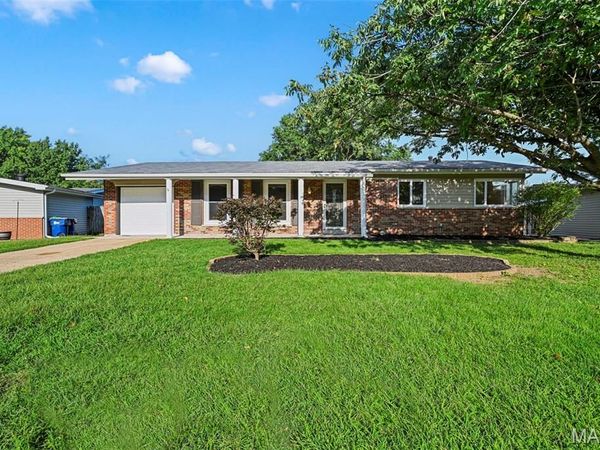 2915 Mid Course Drive , St Louis, MO 63125