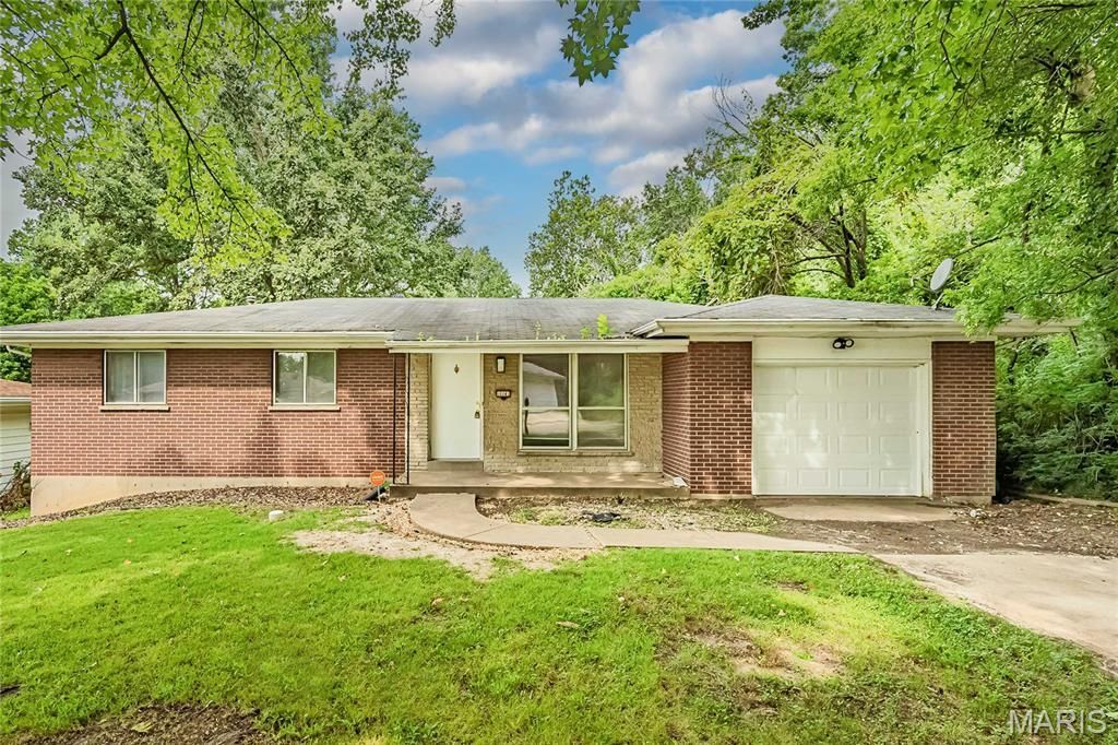 10141 Maraldo Place , Saint Louis, MO 63137 Main Photo