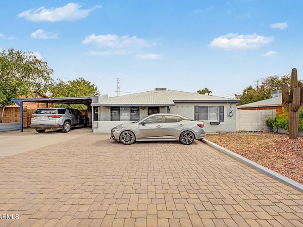 813 E GLENDALE Avenue, Phoenix, AZ 85020