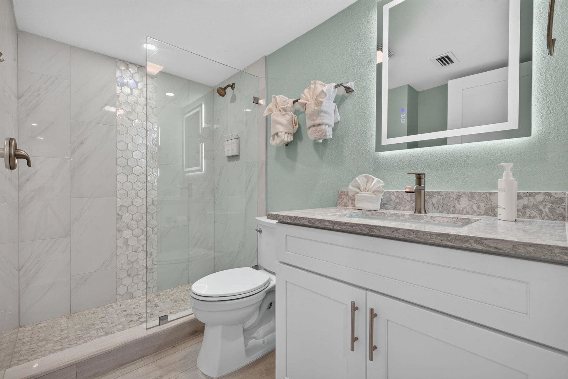2445 W Gulf Dr, Unit A2, Sanibel, FL 33957 Photo