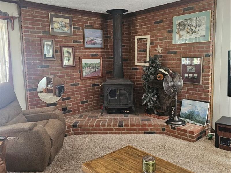 570 E Bell Avenue, McConnelsville, OH 43756 Photo 2
