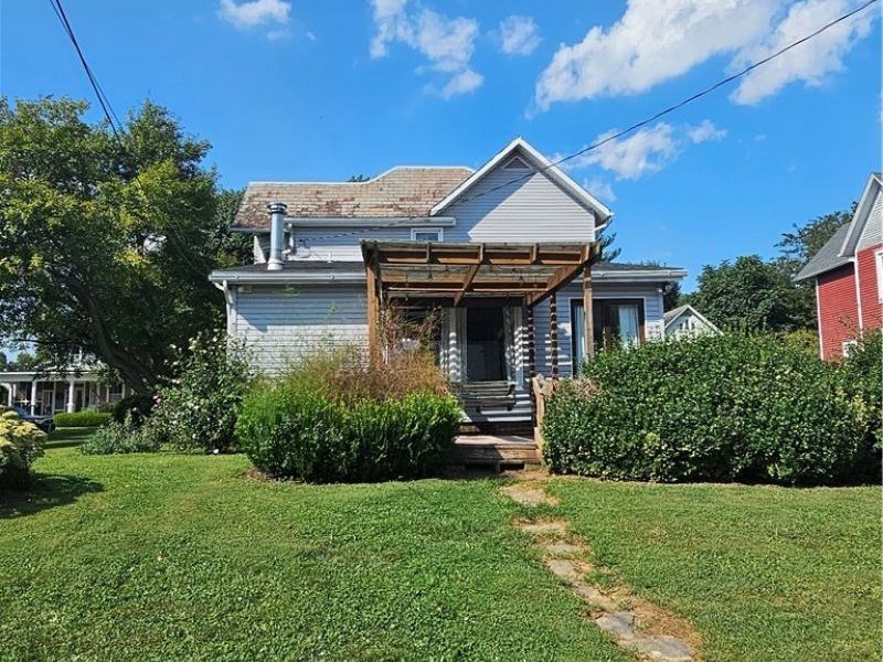 570 E Bell Avenue, McConnelsville, OH 43756 Photo 33