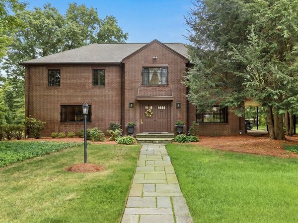 5 Rollingwood Dr, Worcester, MA 01609