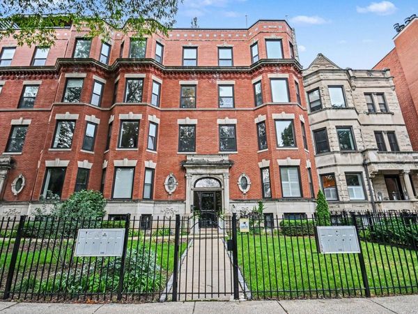 5210 N Winthrop Avenue , Unit 2, Chicago, IL 60640