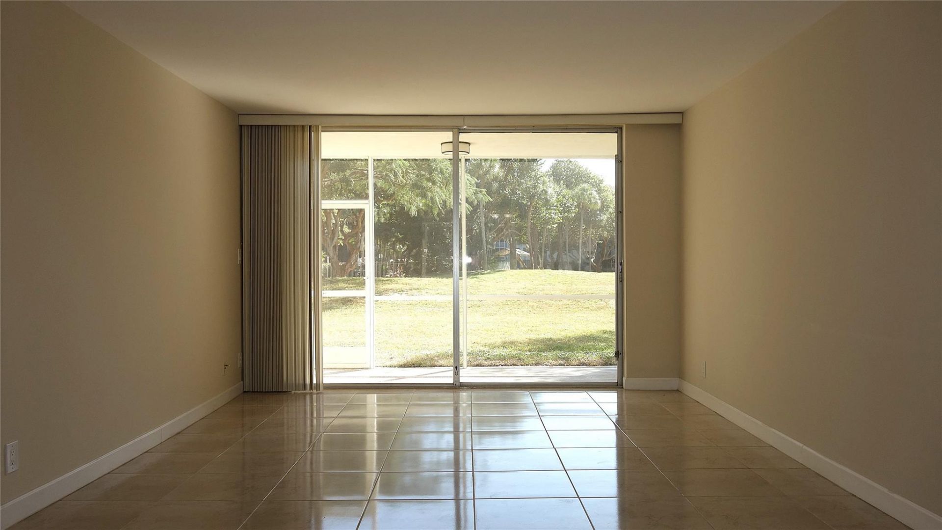 2600 S Course Drive, Unit 104, Pompano Beach, FL 33069 Photo