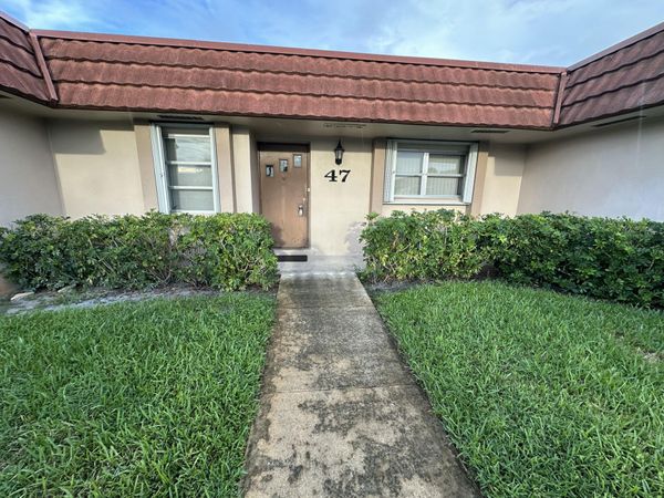 5725 FERNLEY Drive E, Unit 47, West Palm Beach, FL 33415