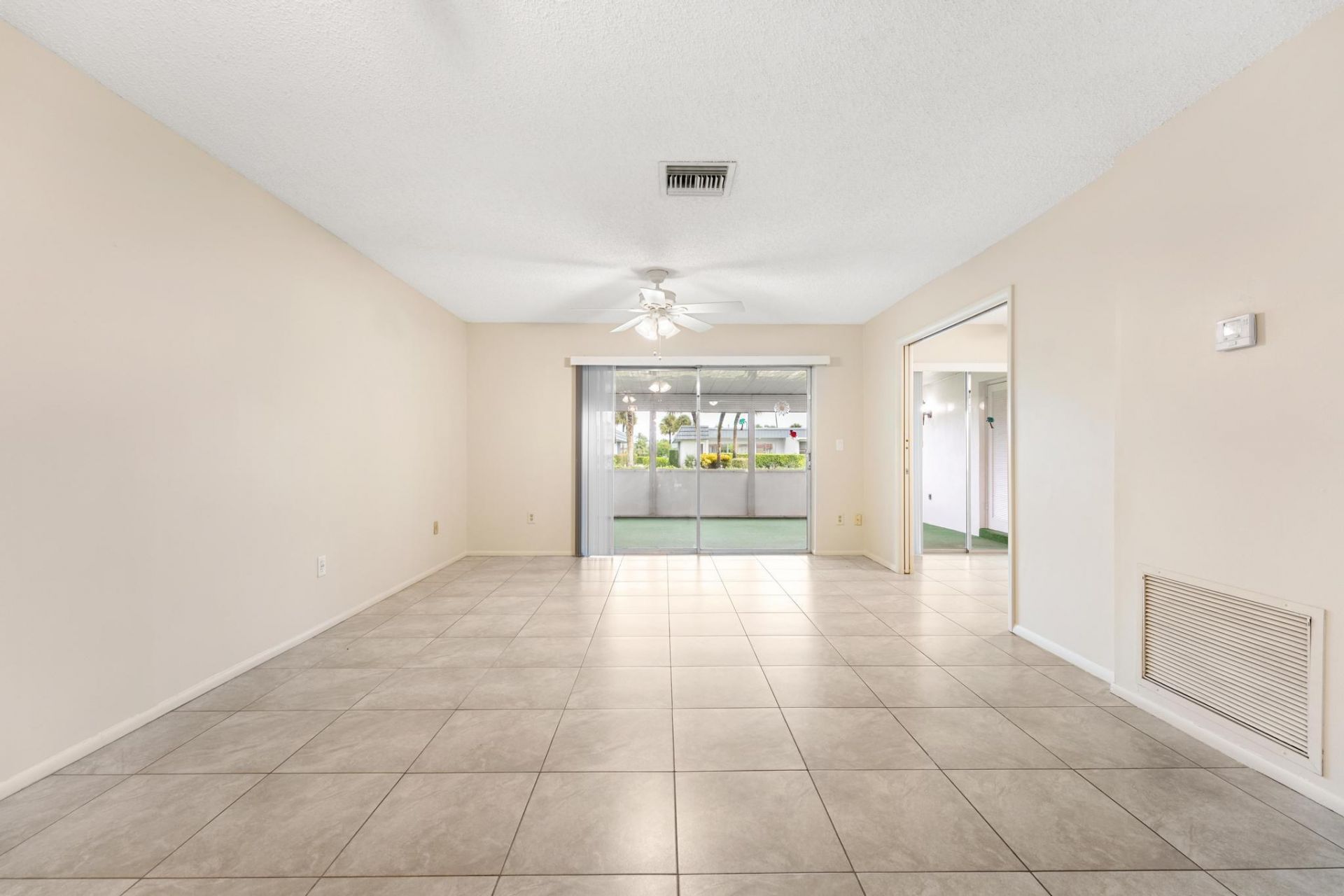 5725 Fernley Drive E, Unit 47, West Palm Beach, FL 33415 Photo