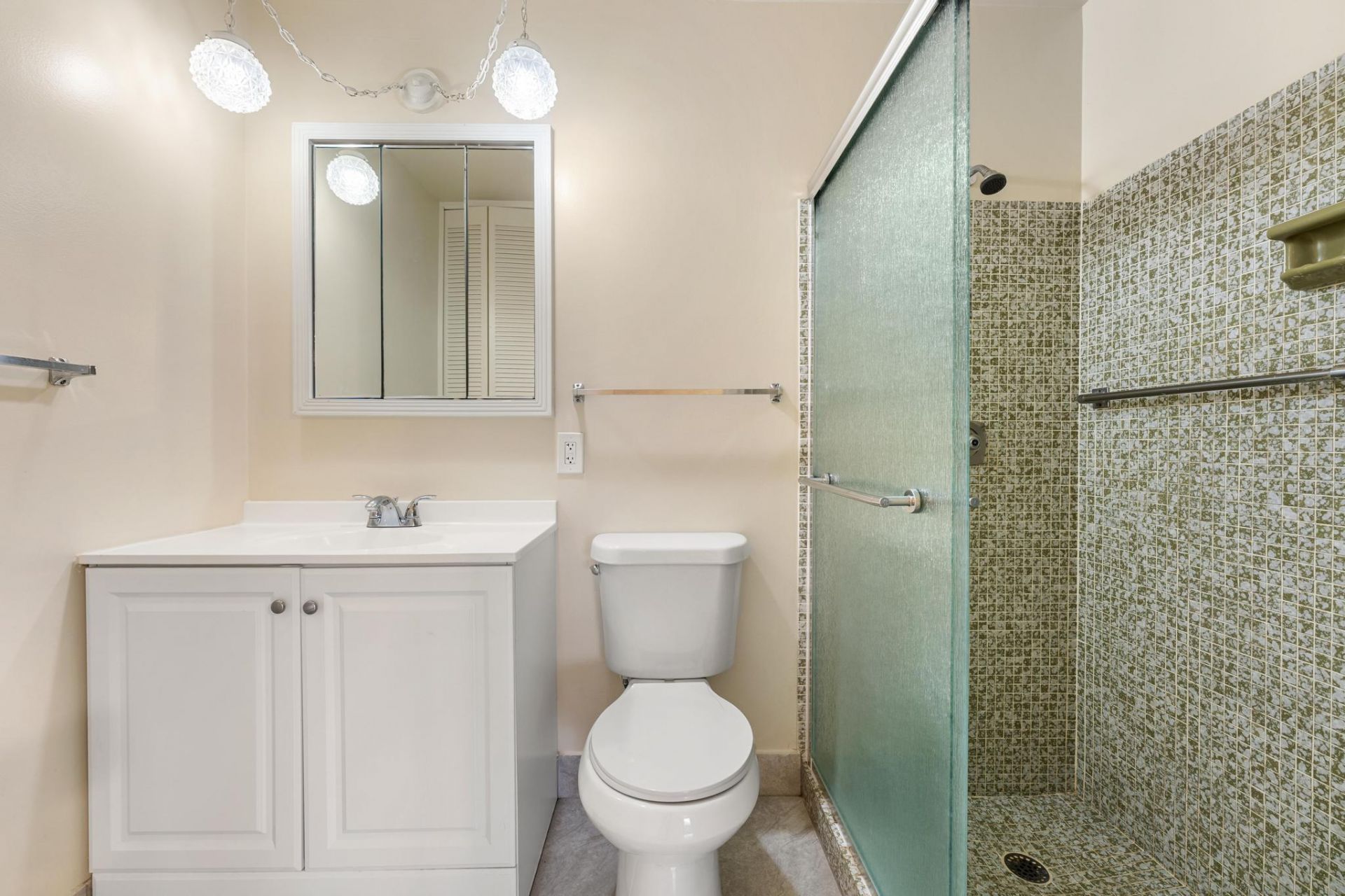5725 Fernley Drive E, Unit 47, West Palm Beach, FL 33415 Photo