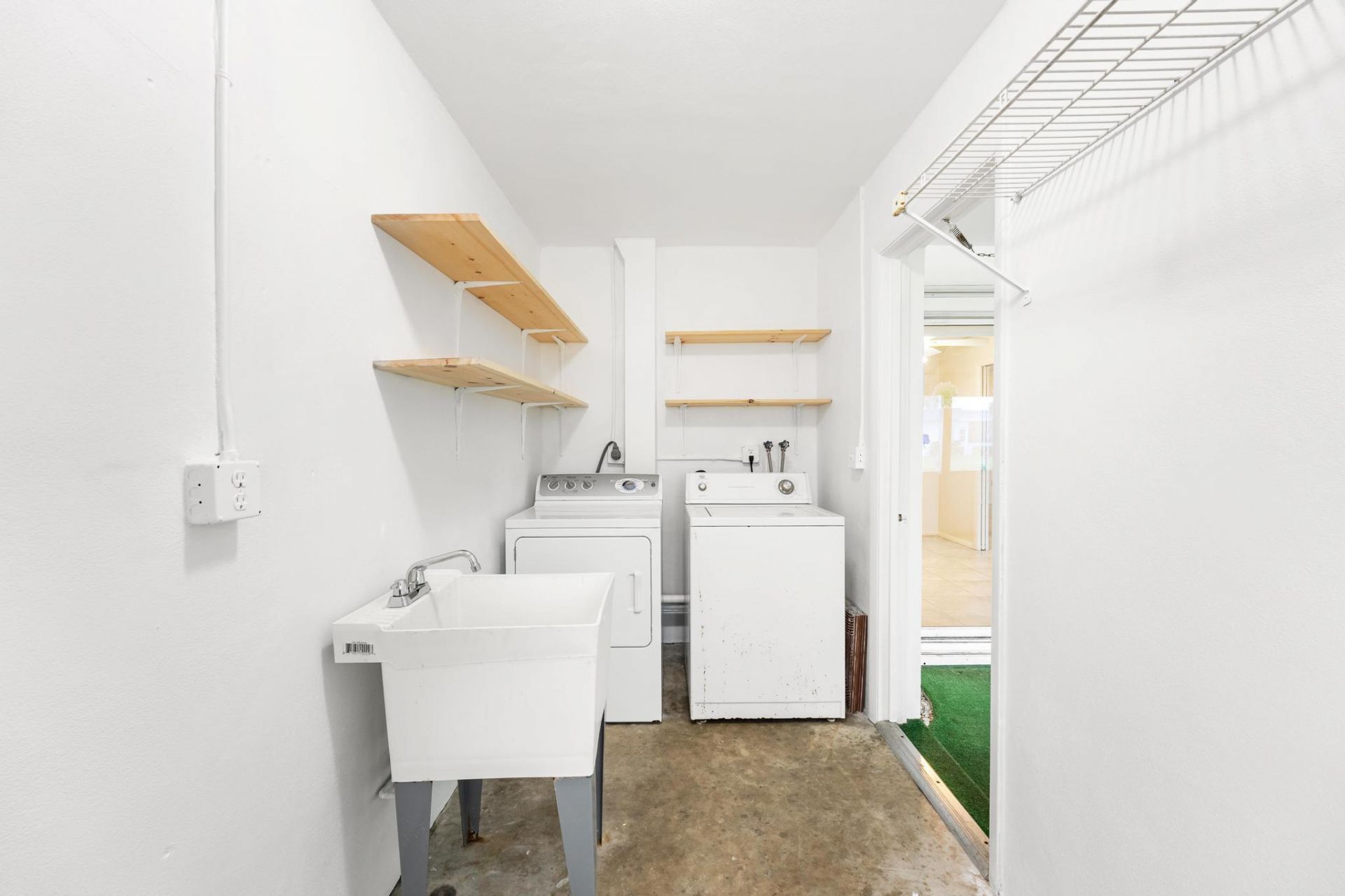 5725 Fernley Drive E, Unit 47, West Palm Beach, FL 33415 Photo