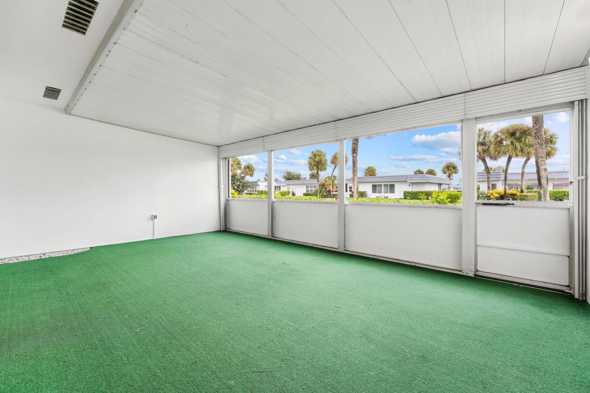 5725 Fernley Drive E, Unit 47, West Palm Beach, FL 33415 Photo