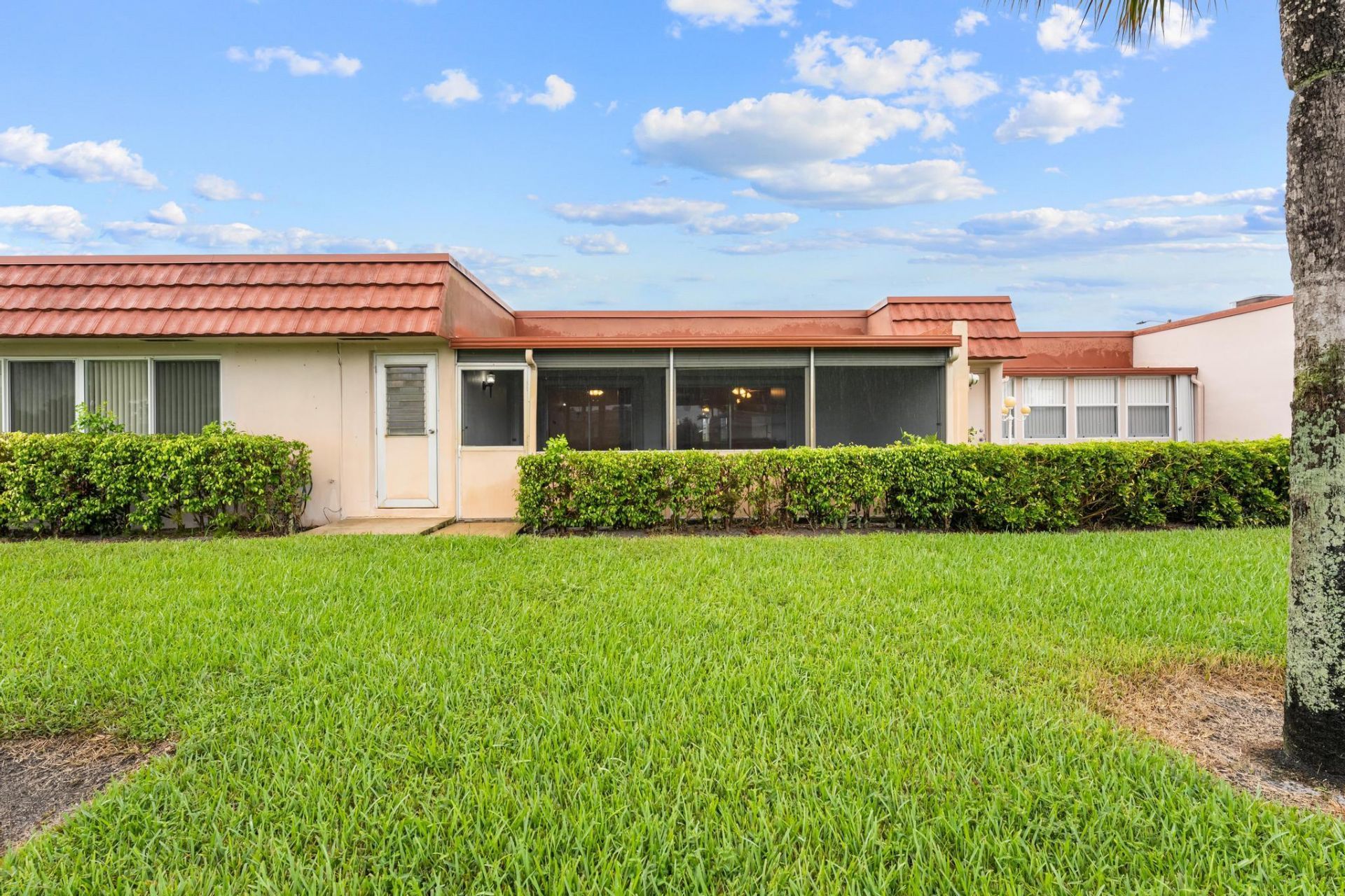 5725 Fernley Drive E, Unit 47, West Palm Beach, FL 33415 Photo
