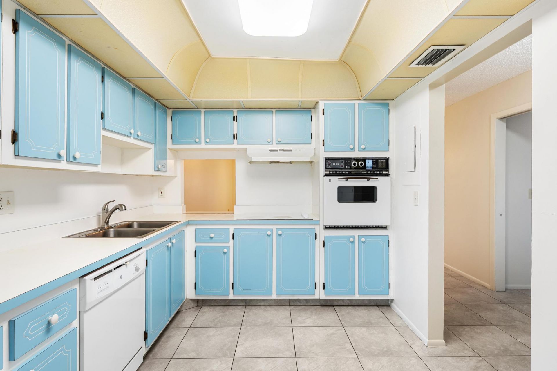 5725 Fernley Drive E, Unit 47, West Palm Beach, FL 33415 Photo