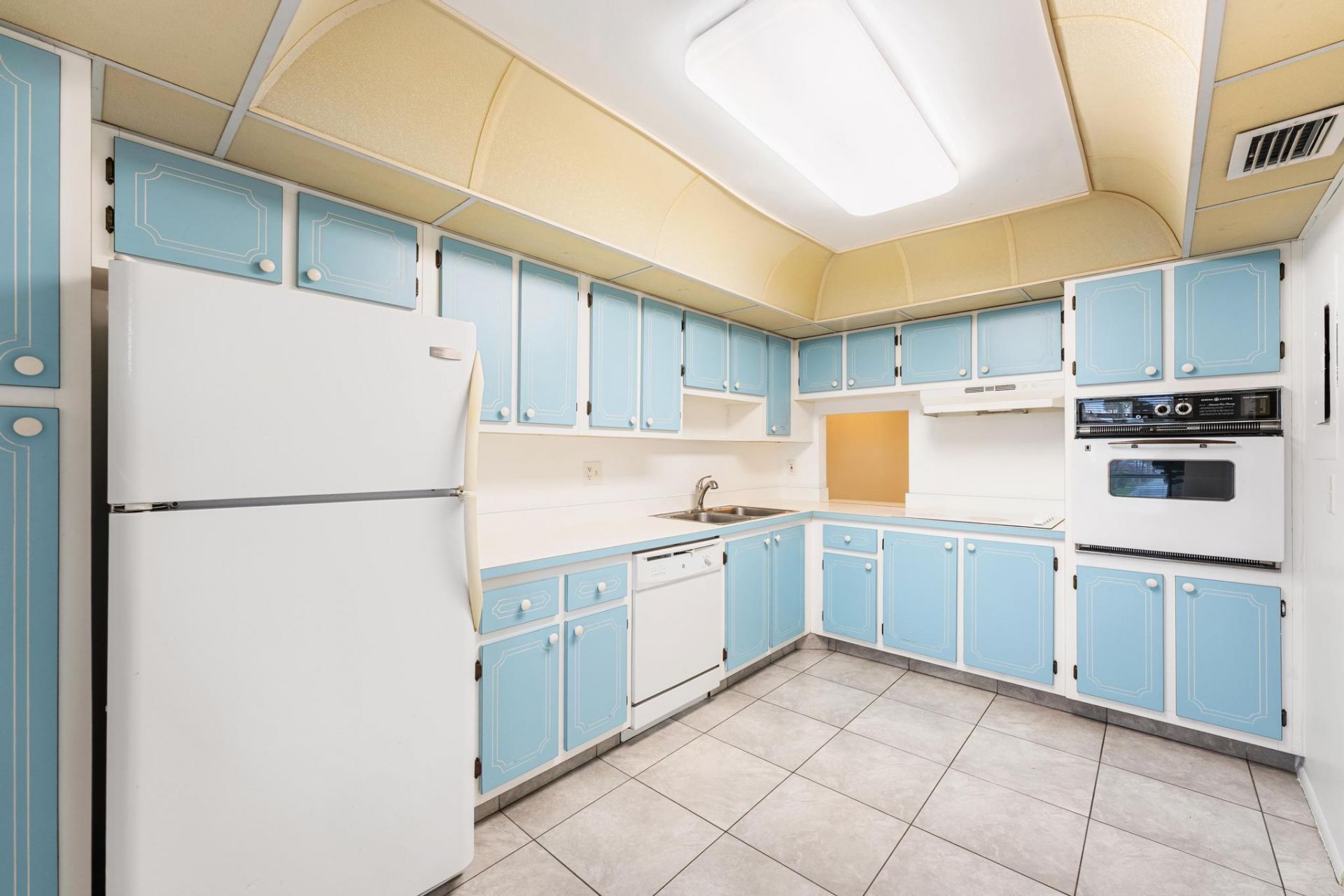 5725 Fernley Drive E, Unit 47, West Palm Beach, FL 33415 Photo