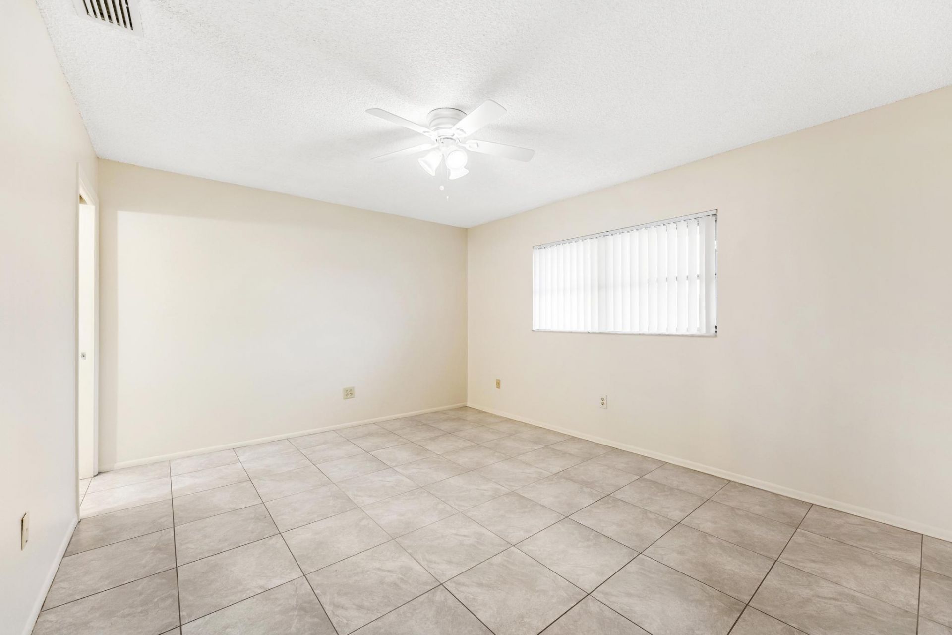5725 Fernley Drive E, Unit 47, West Palm Beach, FL 33415 Photo