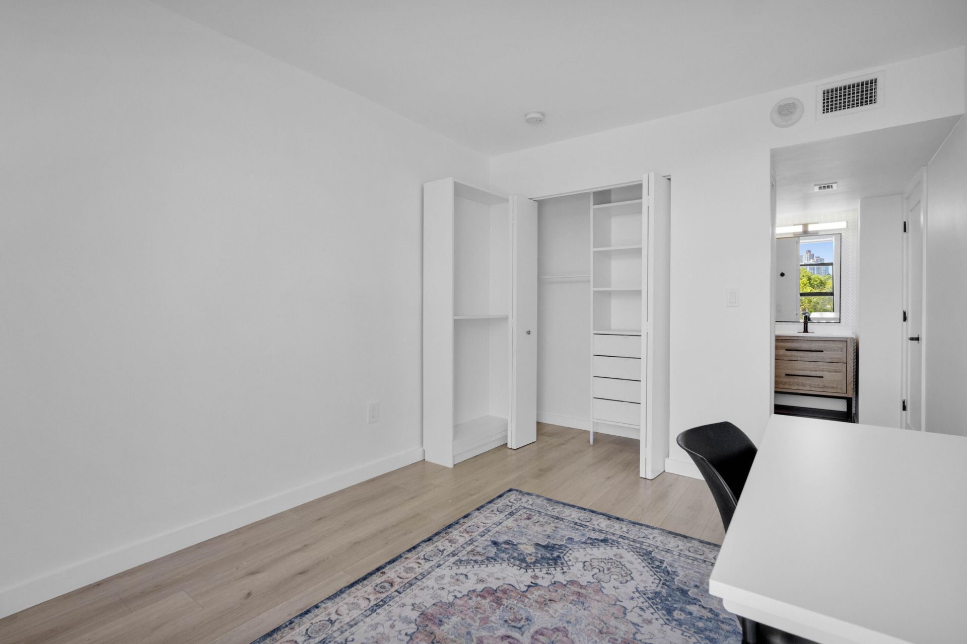 3701 N Country Club Drive, Unit 404, Aventura, FL 33180 Photo