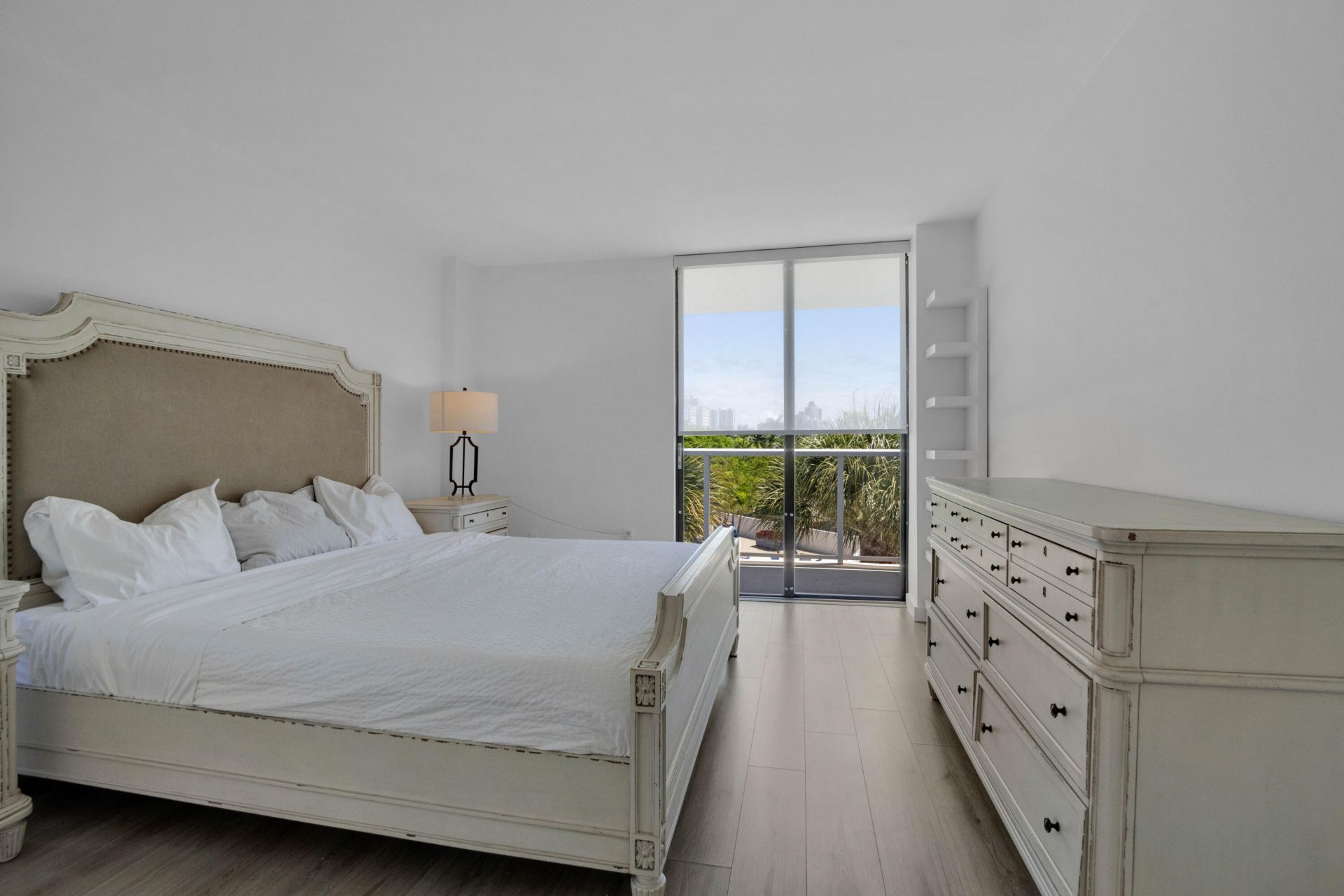 3701 N Country Club Drive, Unit 404, Aventura, FL 33180 Photo