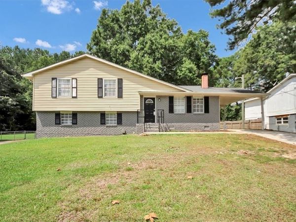 139 Caldwell Drive , Hampton, GA 30228