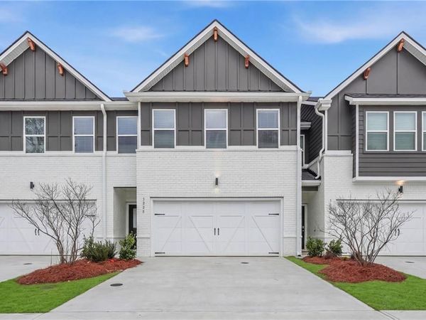 3228 Winding Waters Way , Powder Springs, GA 30127