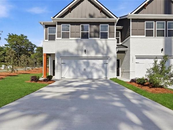 3248 Winding Waters Way , Powder Springs, GA 30127