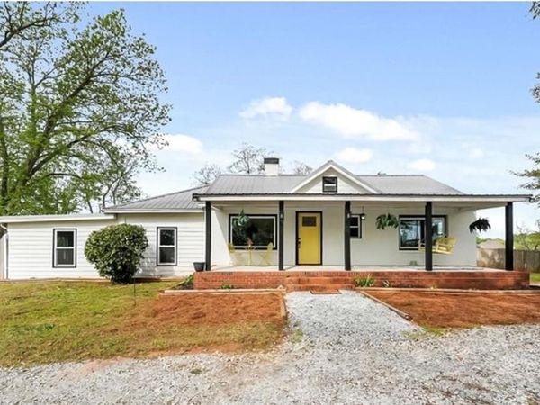 1015 Sid Hunter Road , Senoia, GA 30276