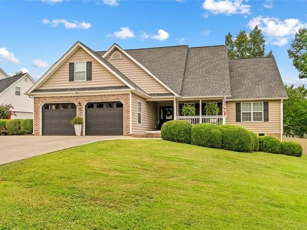 209 Vineyard Drive , Tunnel Hill, GA 30755