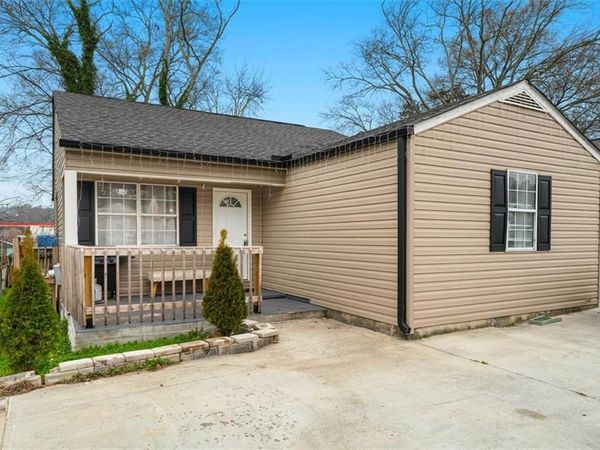 1411 Classic Chase Drive , Dalton, GA 30721