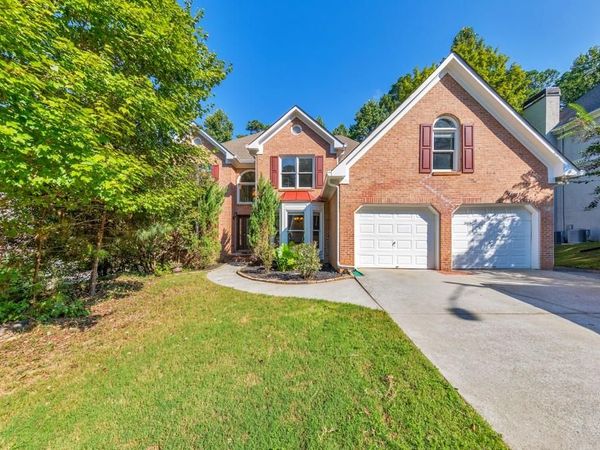 638 Braidwood Drive NW, Acworth, GA 30101