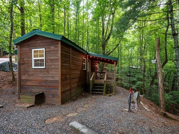152 33rd Street , Ellijay, GA 30540