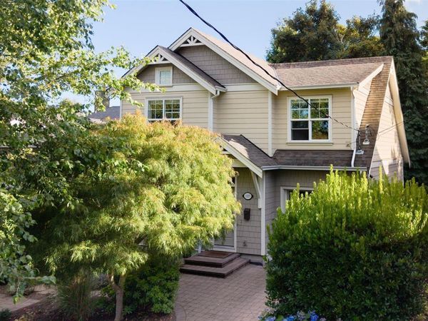 1115 Faithful St , Victoria, BC V8V 2R5