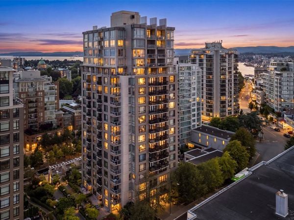 751 Fairfield Rd , Unit #609, Victoria, BC V8W 4A4