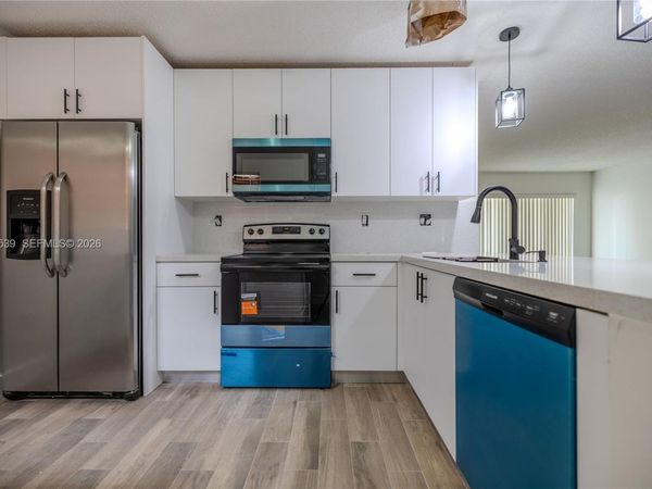 12527 NW 11th Ln , Unit 204, Miami, FL 33182