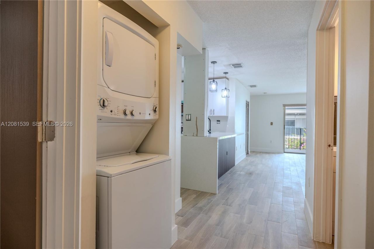 12527 NW 11th Ln , Unit 204, Miami, FL 33182 Photo
