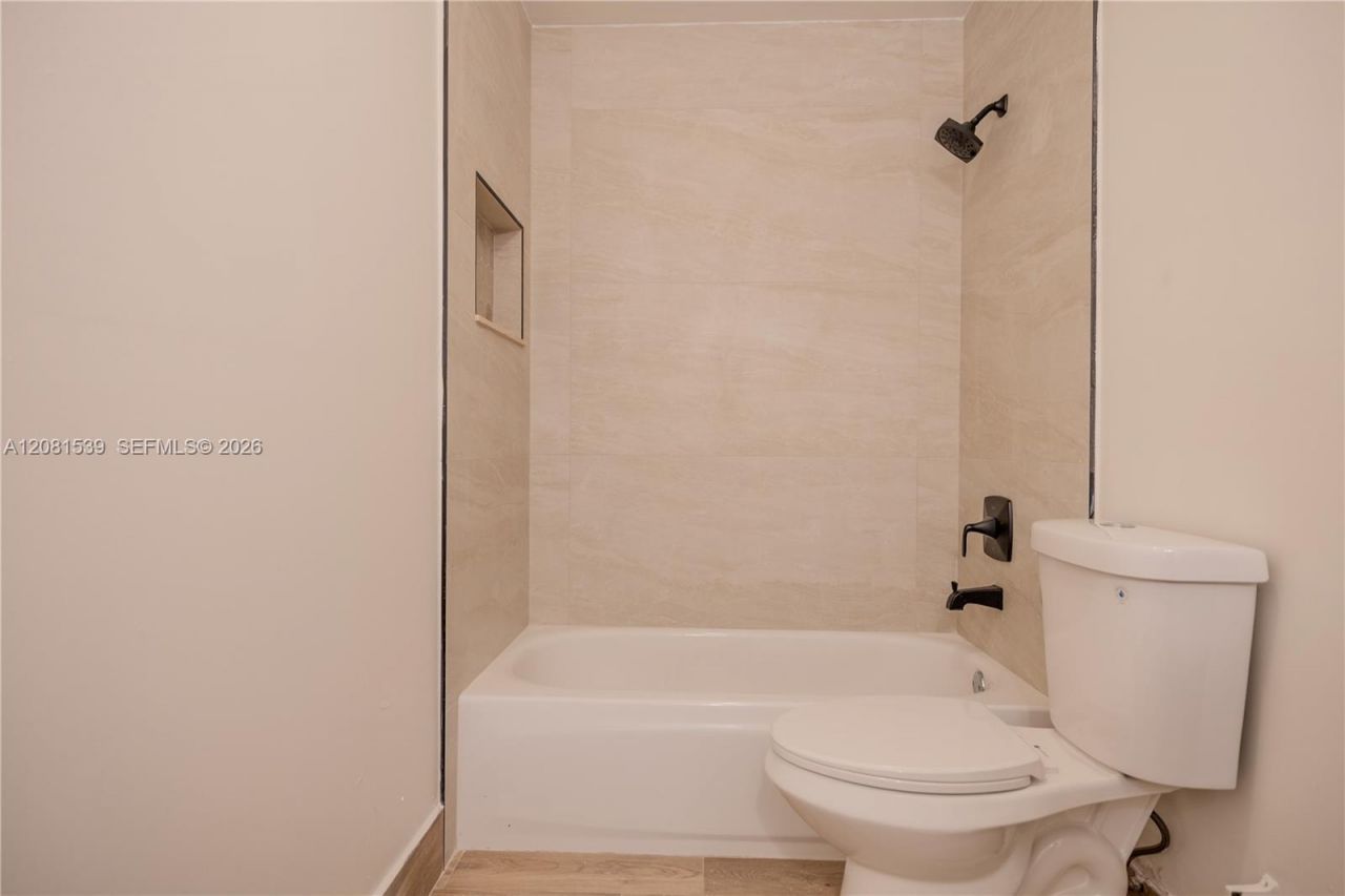 12527 NW 11th Ln , Unit 204, Miami, FL 33182 Photo