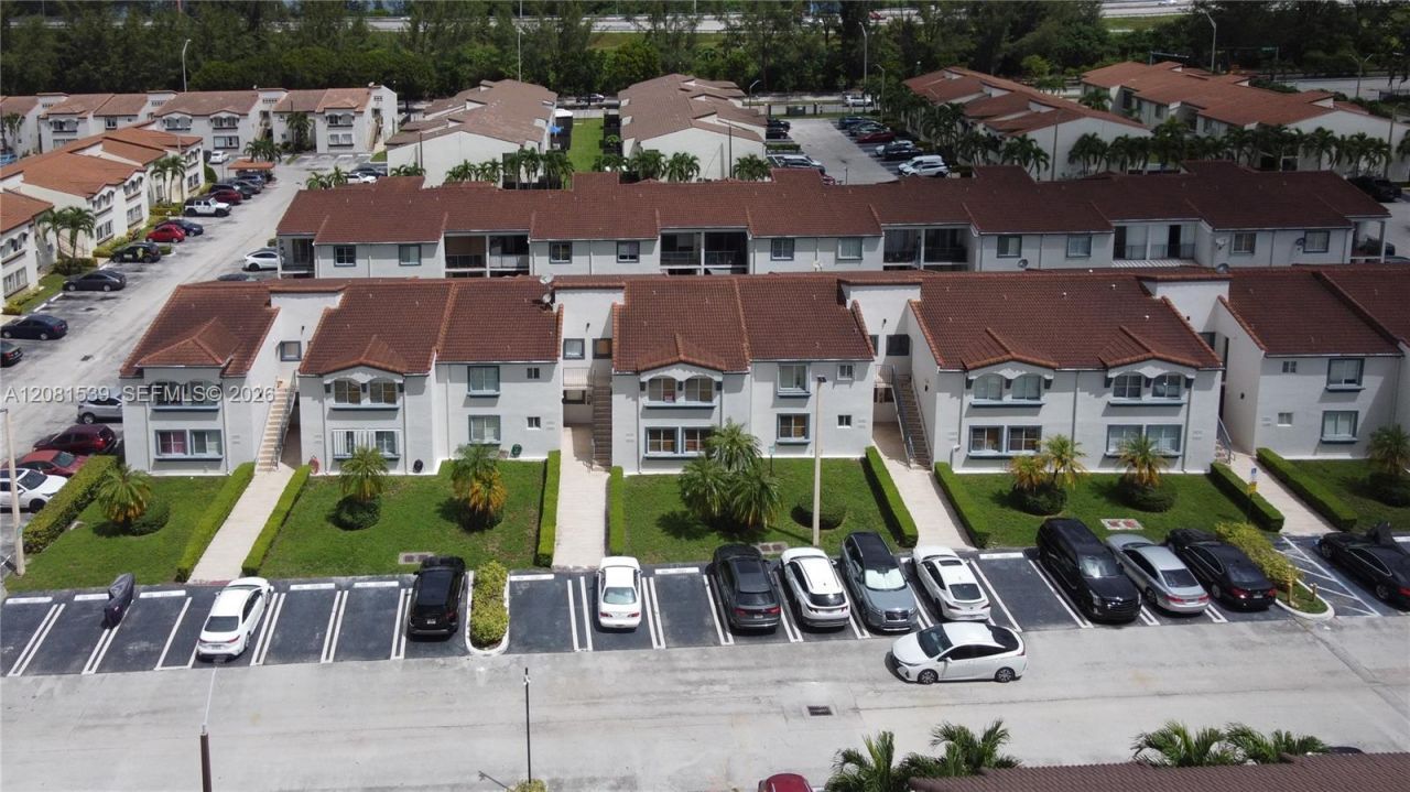 12527 NW 11th Ln , Unit 204, Miami, FL 33182 Photo