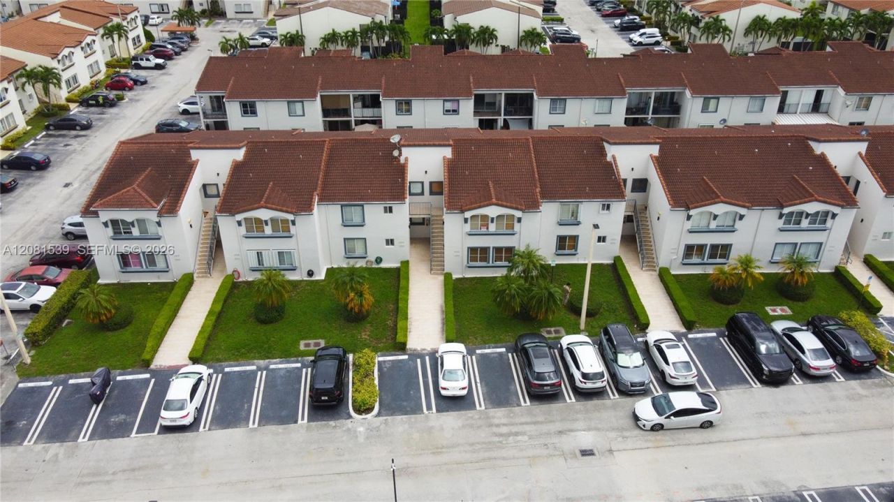 12527 NW 11th Ln , Unit 204, Miami, FL 33182 Photo