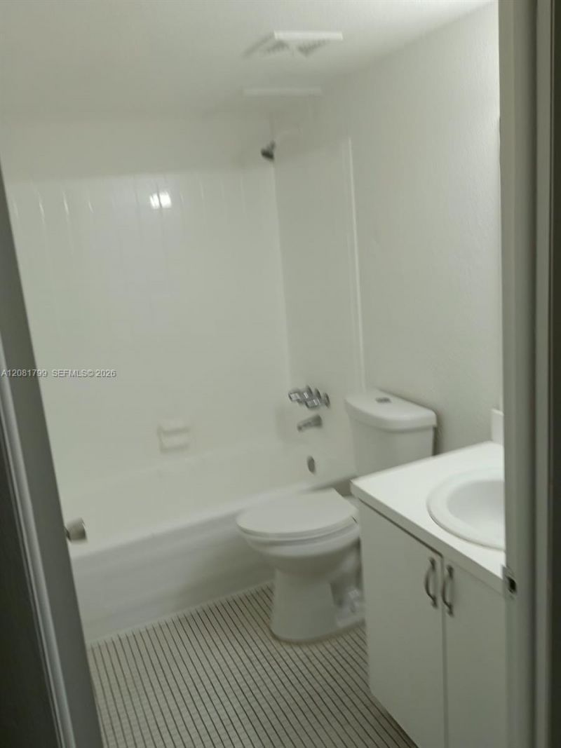 5755 W 20th Ave, Unit 201, Hialeah, FL 33012 Photo