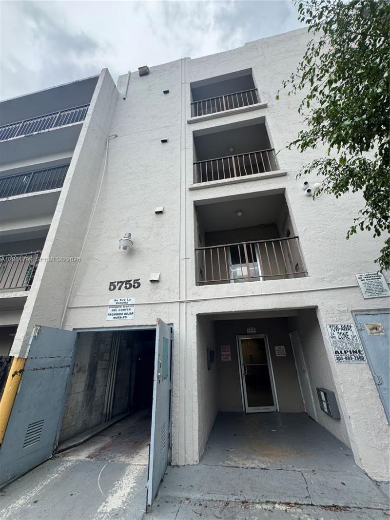 5755 W 20th Ave, Unit 201, Hialeah, FL 33012 Photo