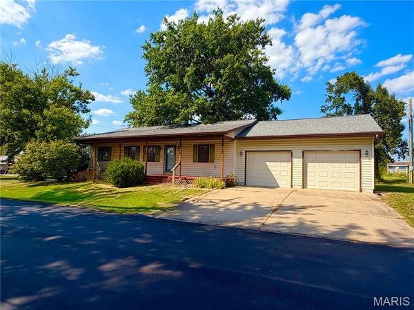 501 Ely Street , Perry, MO 63462