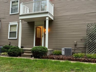 389 Neptune Drive , Unit 208, Walled Lake, Mi 48390