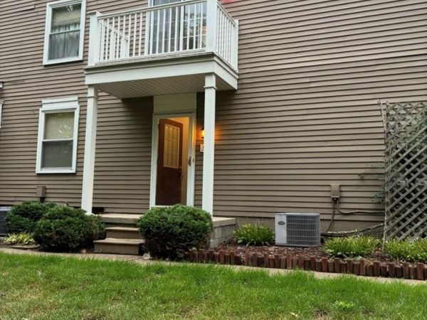 389 Neptune Drive , Unit 208, Walled Lake, Mi 48390