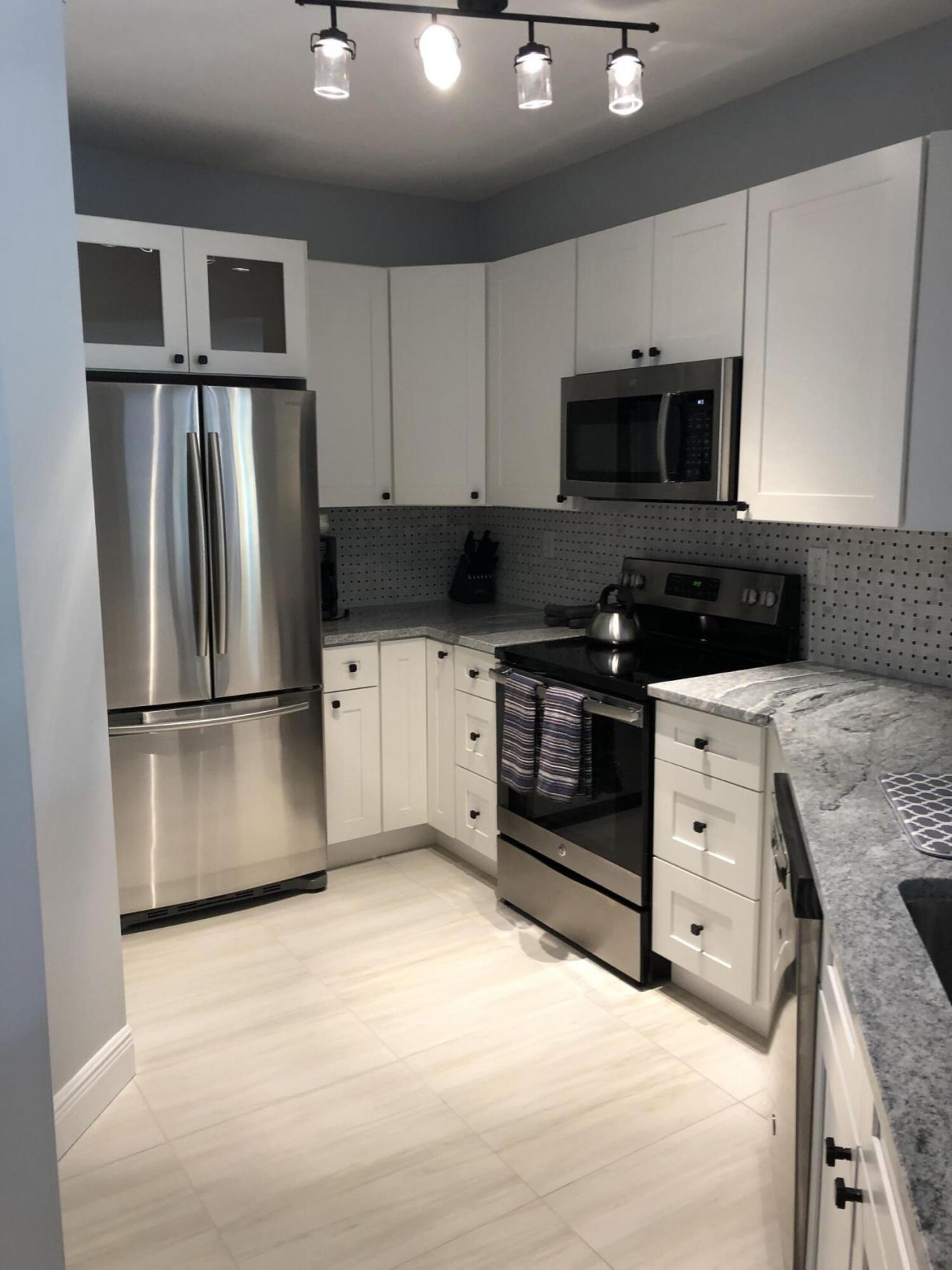 800 Uno Lago Drive, Unit 204, Juno Beach, FL 33408 Photo