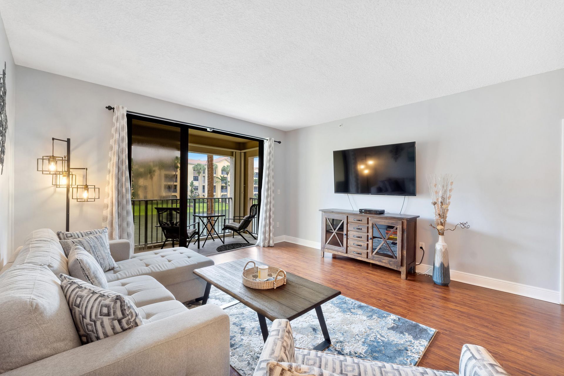 800 Uno Lago Drive, Unit 204, Juno Beach, FL 33408 Photo