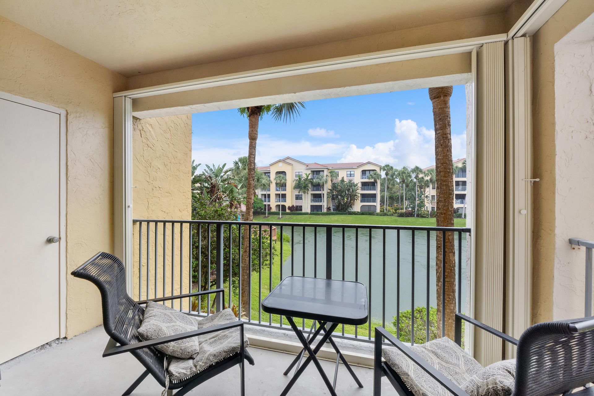 800 Uno Lago Drive, Unit 204, Juno Beach, FL 33408 Photo