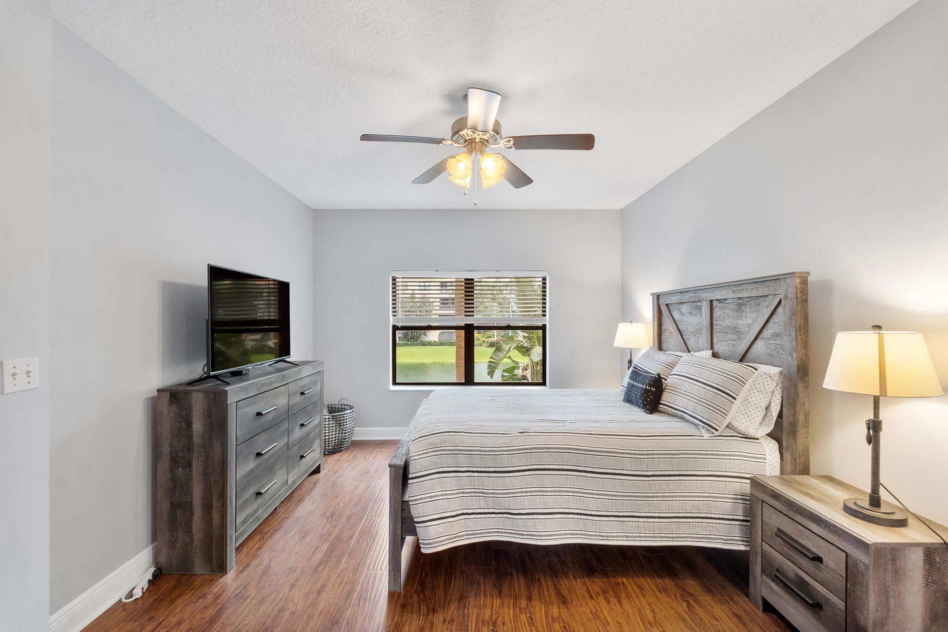800 Uno Lago Drive, Unit 204, Juno Beach, FL 33408 Photo