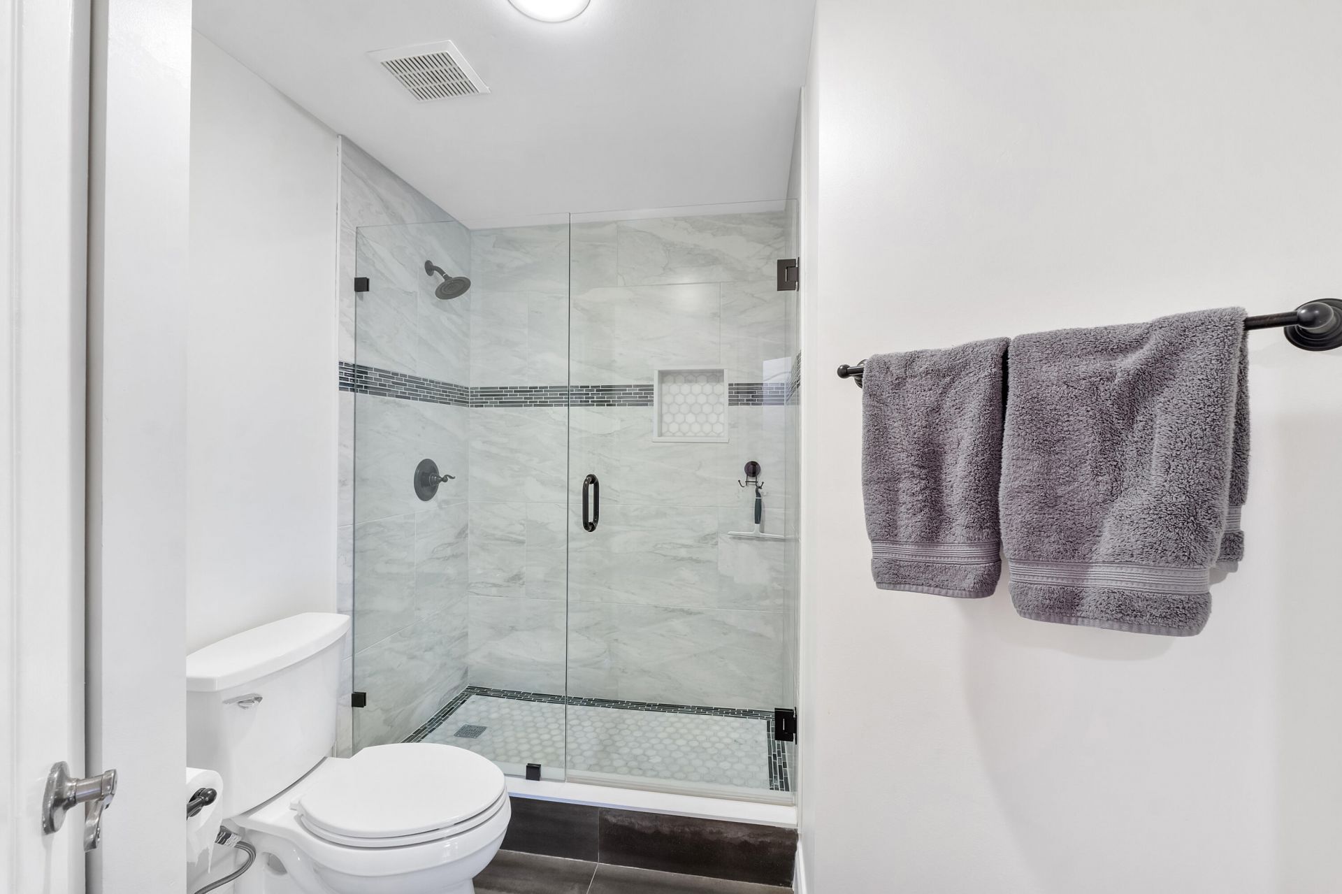 800 Uno Lago Drive, Unit 204, Juno Beach, FL 33408 Photo