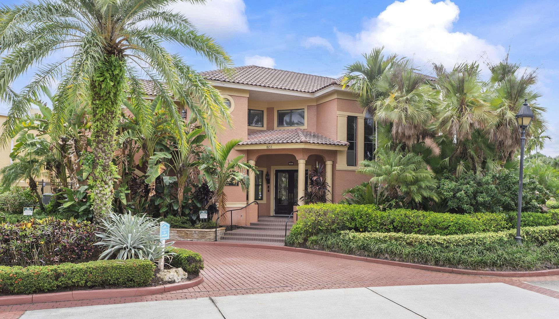 800 Uno Lago Drive, Unit 204, Juno Beach, FL 33408 Photo
