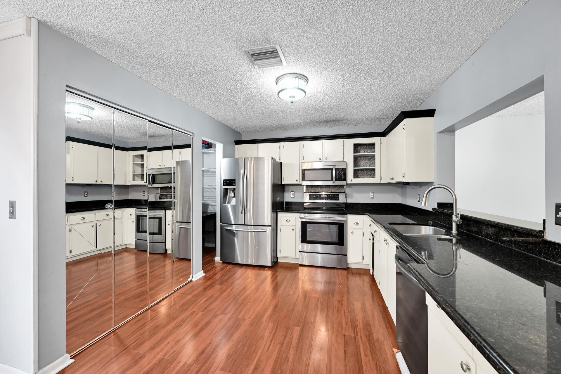 12152 NW 36th Place, Sunrise, FL 33323 Photo