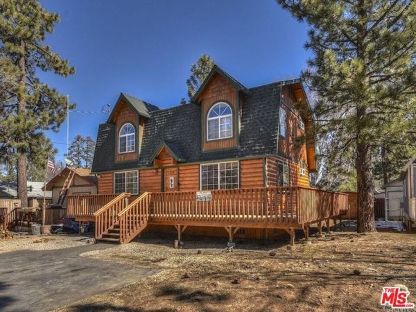 525 Santa Barbara Avenue, Sugarloaf, CA 92386